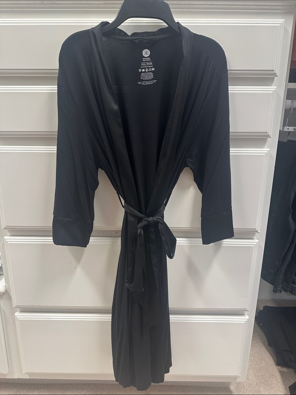 Kindred Bravely Maternity/ Nusing Black Satin-Trim Tie-Waist Robe